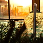 Cristal Vieira & Hotel 4*