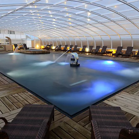 Cristal Vieira & Hotel 4*