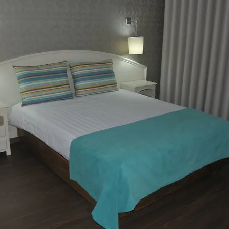 Hotel Cristal Vieira & 4*