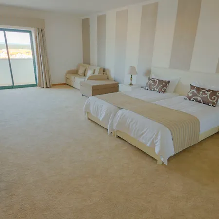 Hotel Cristal Vieira & 4*